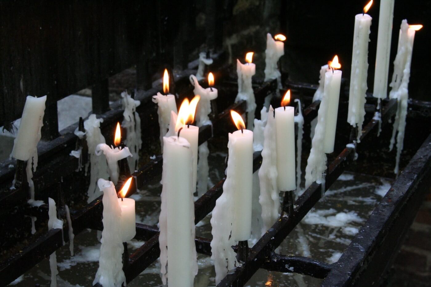 A group of candles lit

Description automatically generated with low confidence